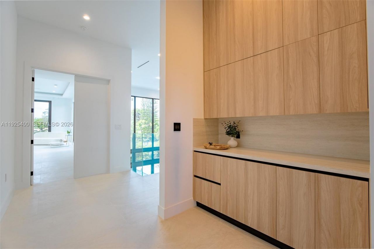 9840 SW 73rd Ct, Pinecrest, FL 33156 Photo