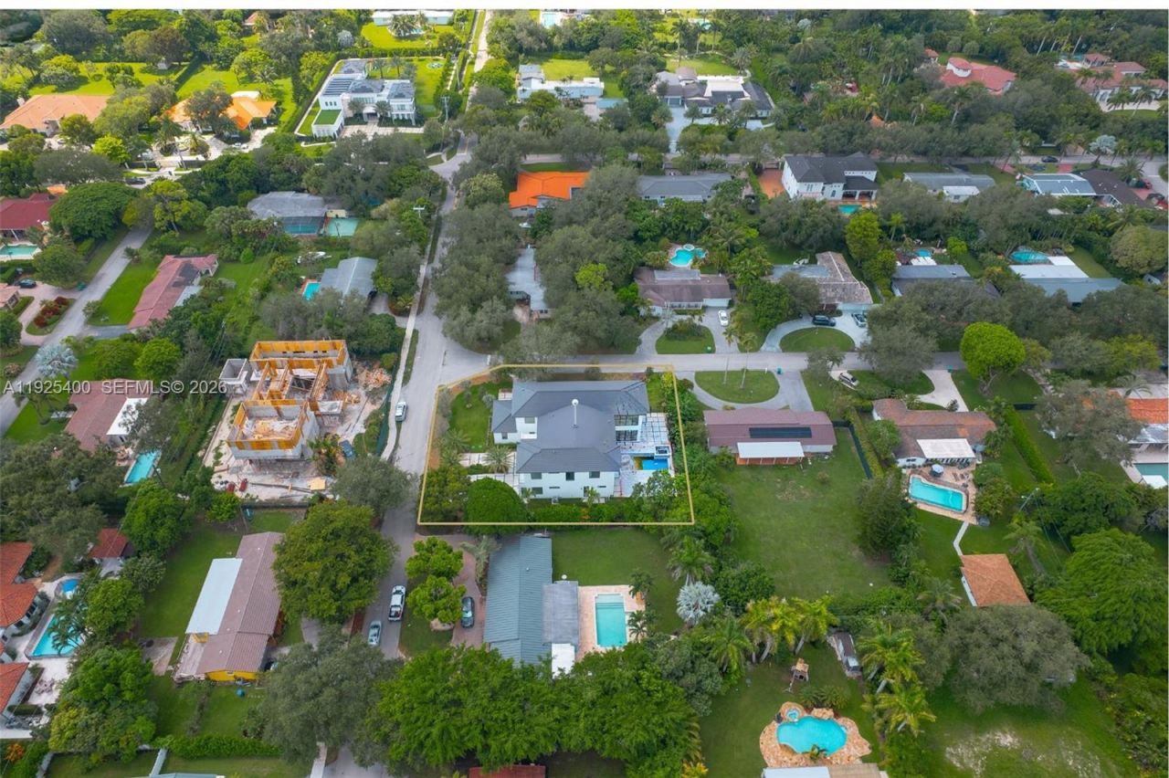 9840 SW 73rd Ct, Pinecrest, FL 33156 Photo