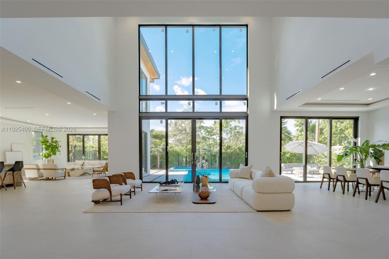 9840 SW 73rd Ct, Pinecrest, FL 33156 Photo