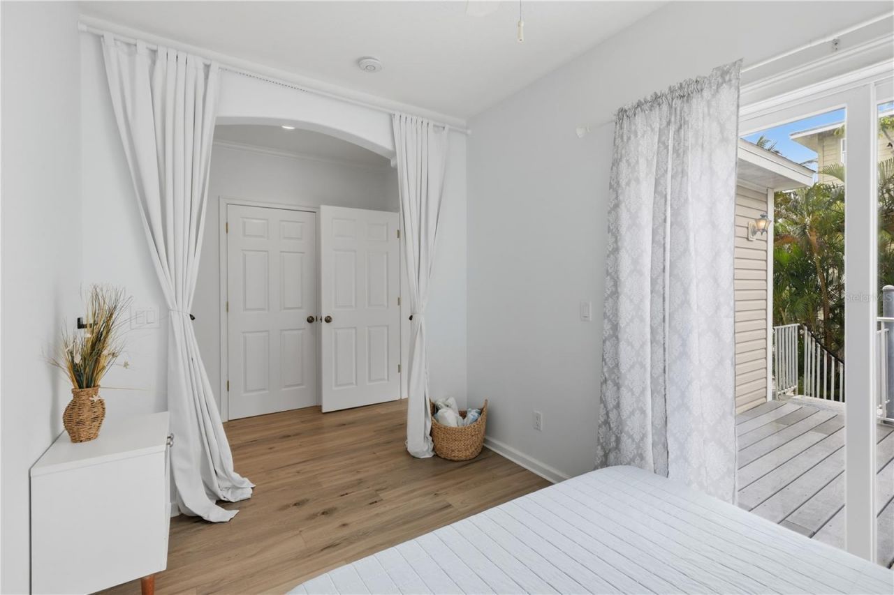 5390 Gulf Drive, Holmes Beach, FL 34217 Photo