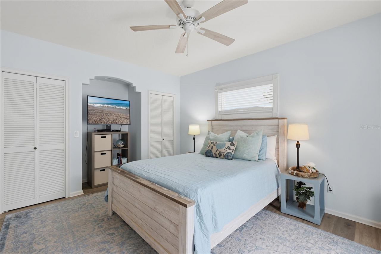 5390 Gulf Drive, Holmes Beach, FL 34217 Photo