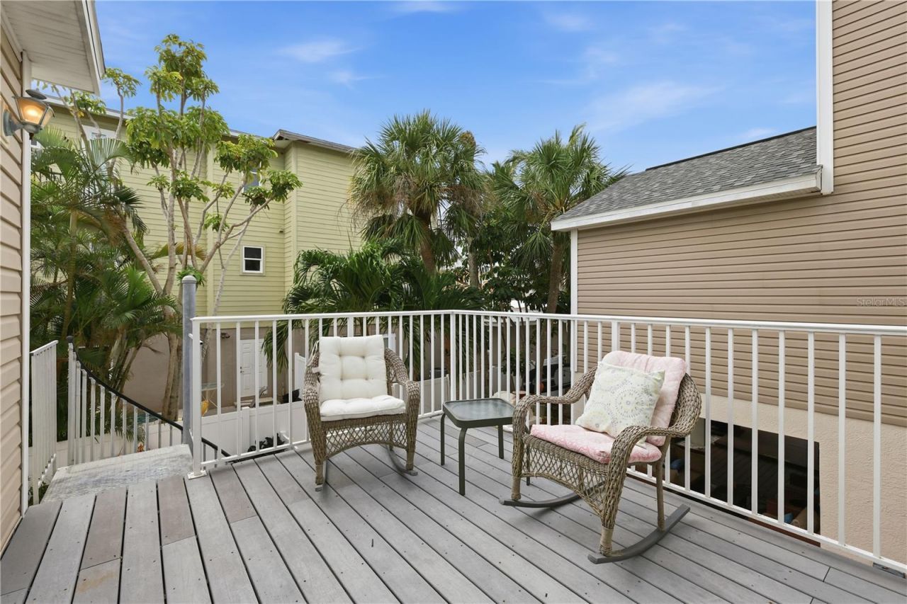 5390 Gulf Drive, Holmes Beach, FL 34217 Photo