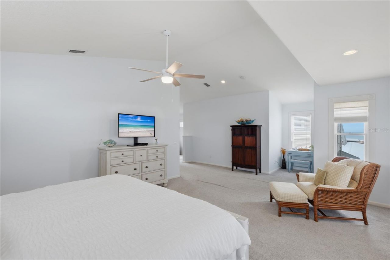 5390 Gulf Drive, Holmes Beach, FL 34217 Photo