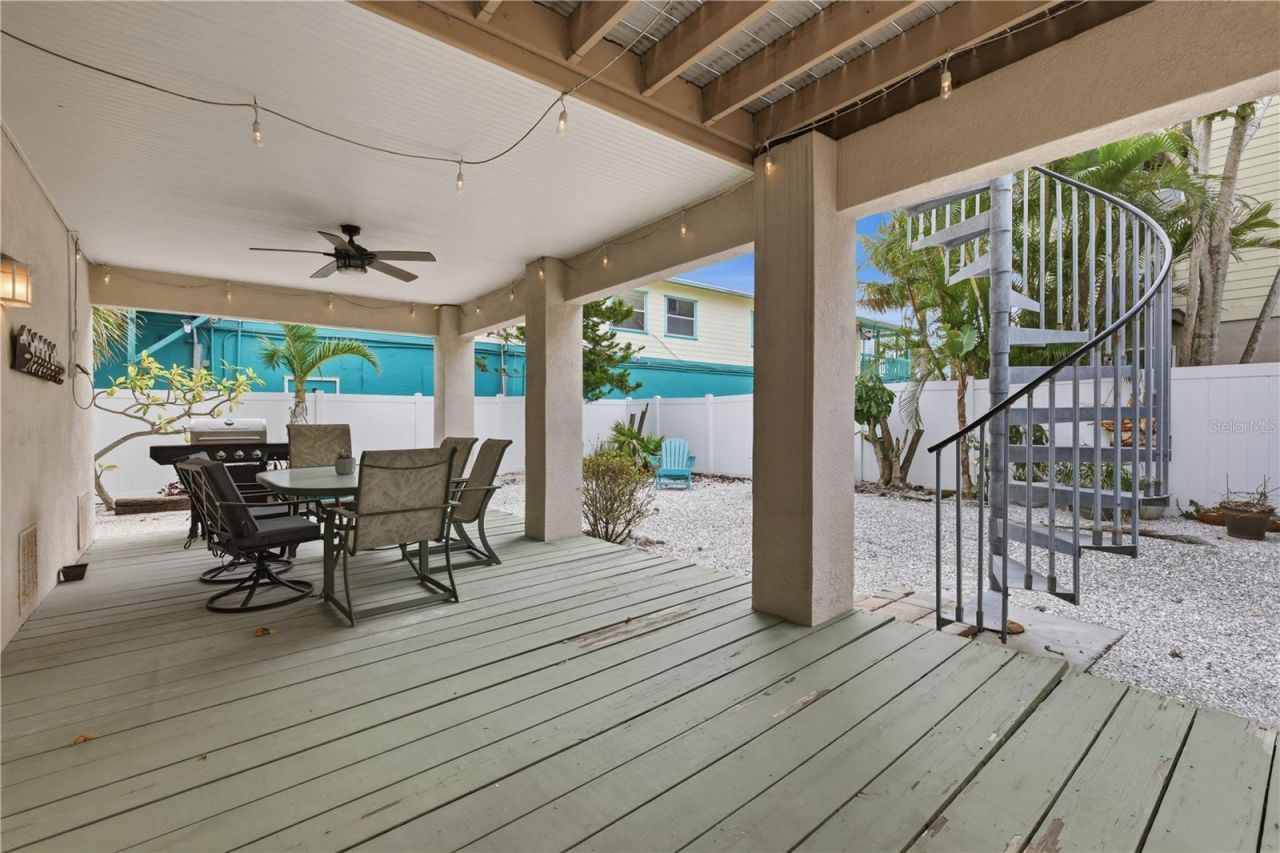 5390 Gulf Drive, Holmes Beach, FL 34217 Photo