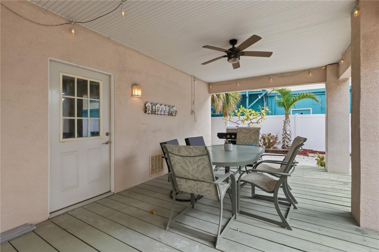 5390 Gulf Drive, Holmes Beach, FL 34217 Photo