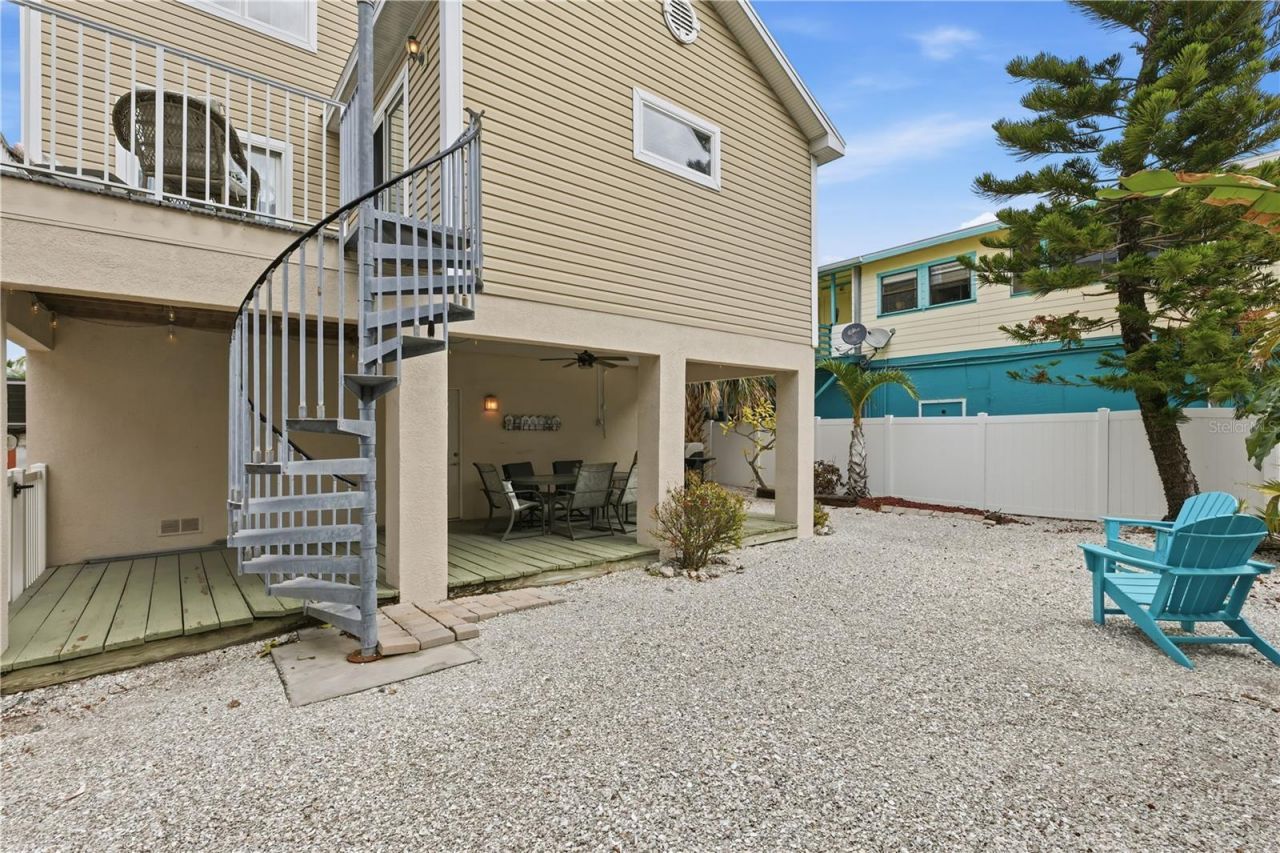 5390 Gulf Drive, Holmes Beach, FL 34217 Photo