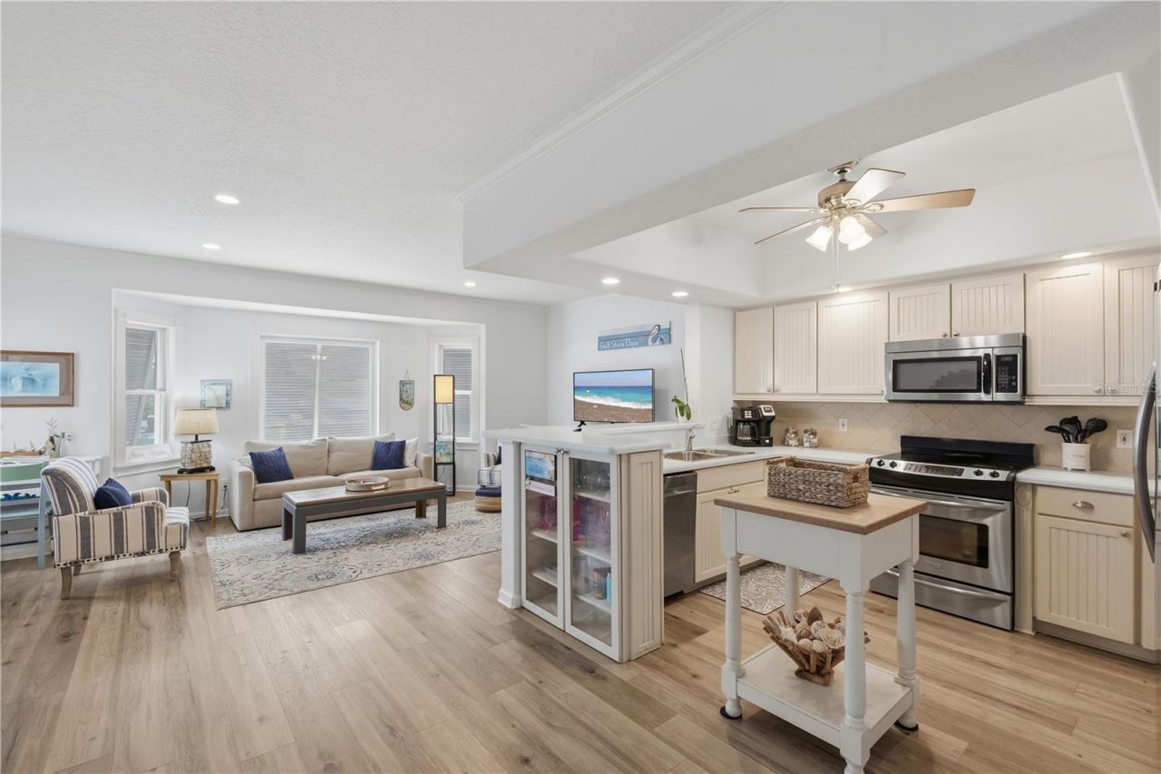 5390 Gulf Drive, Holmes Beach, FL 34217 Photo