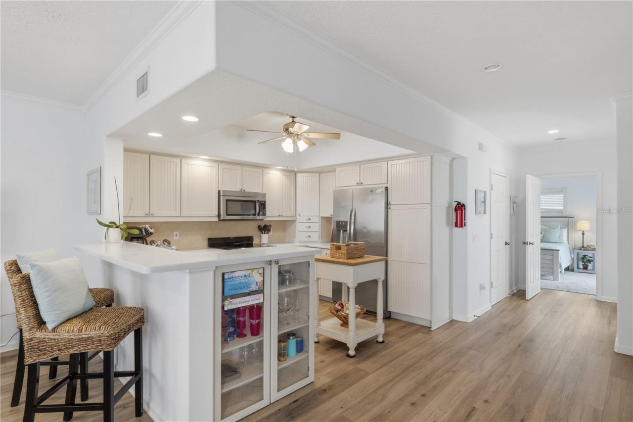 5390 Gulf Drive, Holmes Beach, FL 34217 Photo