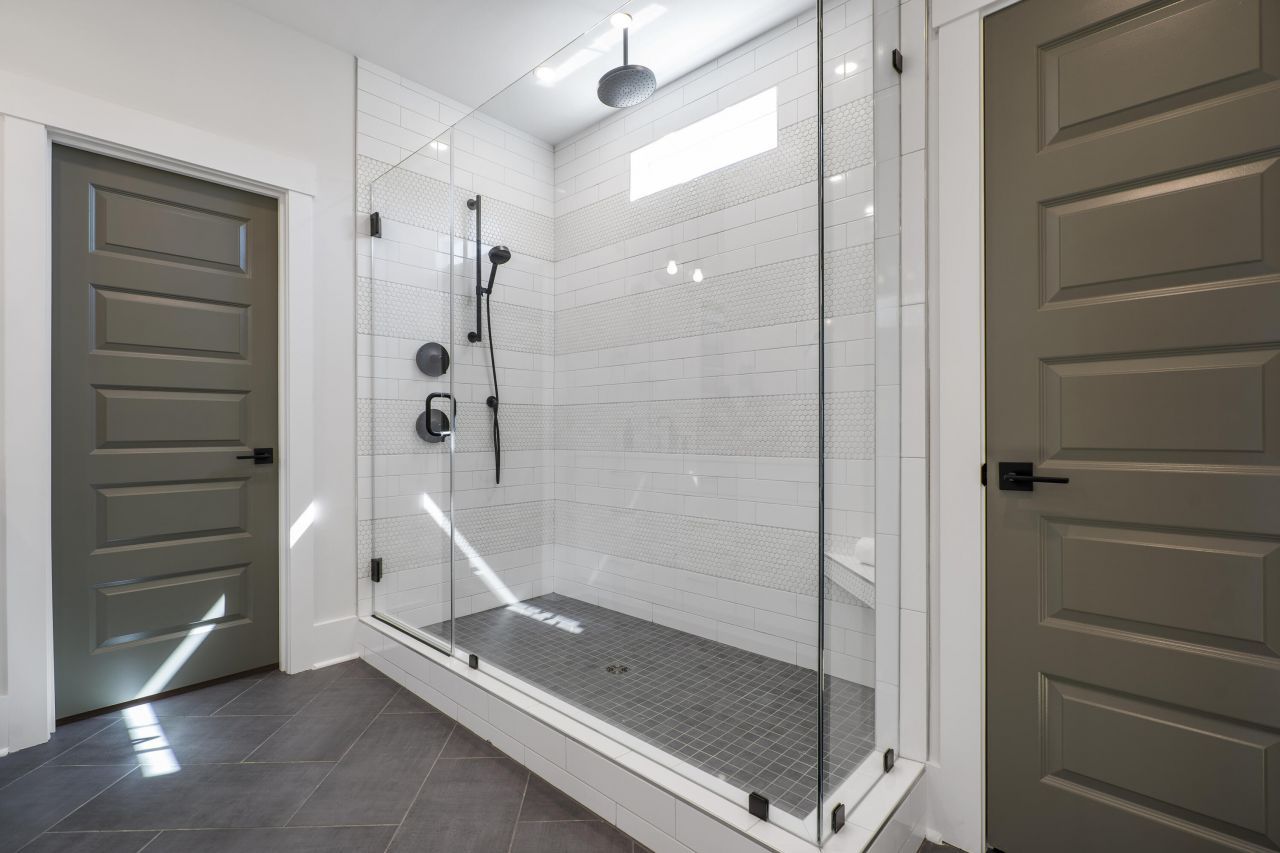 1266 Harriman Lane Photo 12