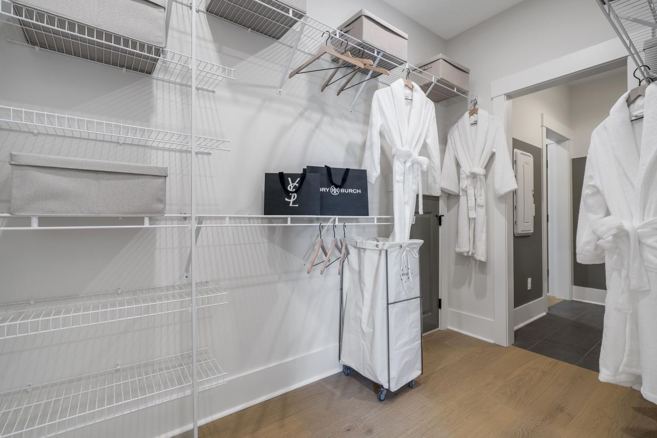 1266 Harriman Lane Photo 13