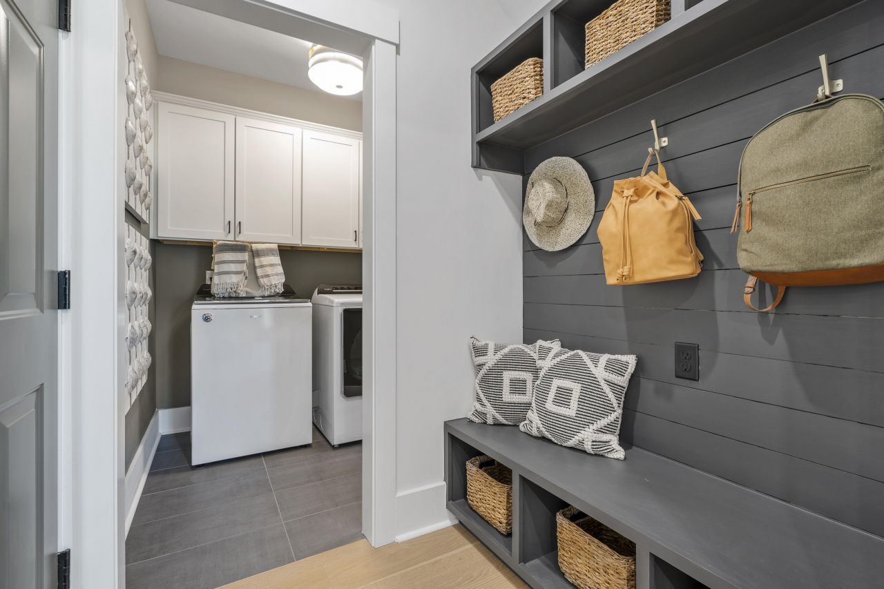 1266 Harriman Lane Photo 15