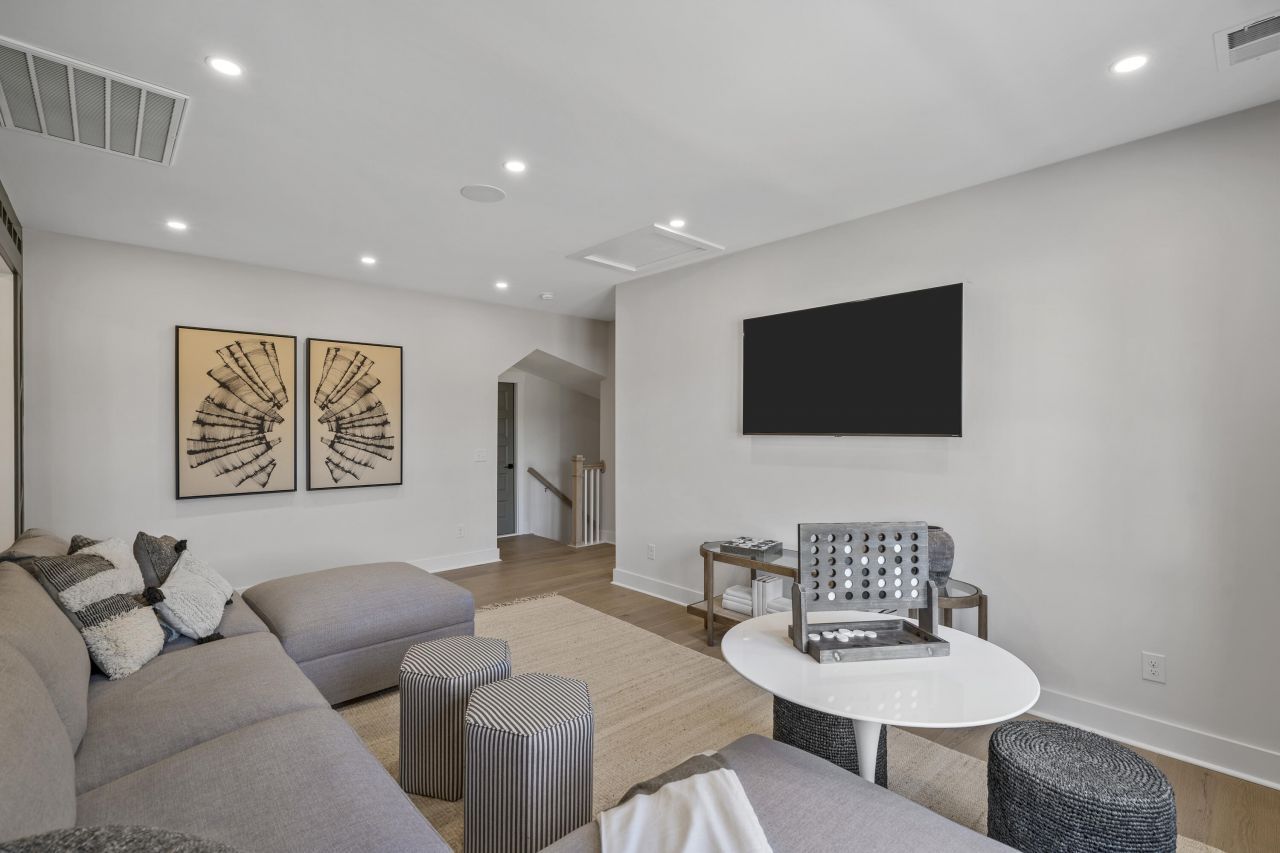 1266 Harriman Lane Photo 21