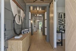 1266 Harriman Lane photo 4