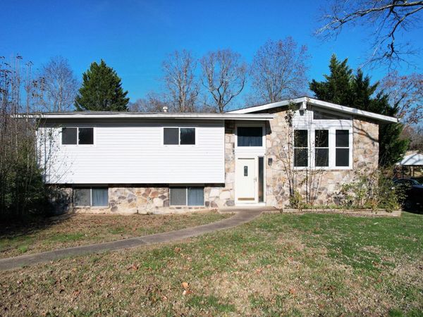 607 Mountain Wood Drive, Hixson, TN 37343