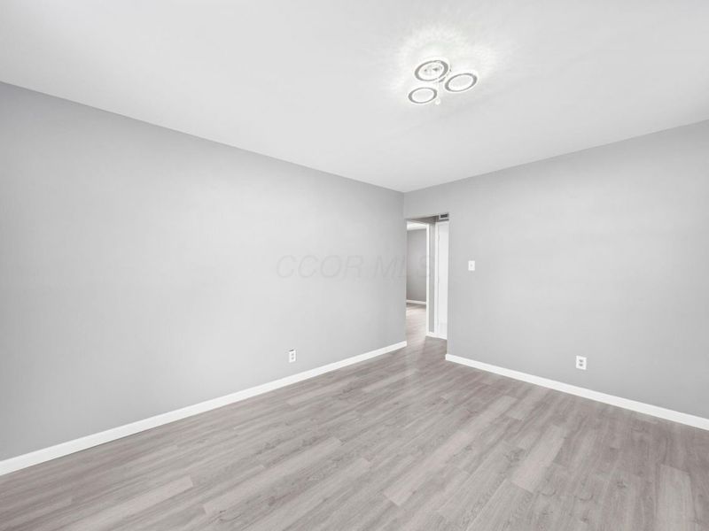 354 S Harris Avenue, Columbus, OH 43204 Photo 9