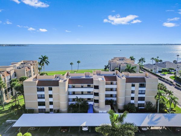 3392 NE Causeway Boulevard, Unit 103, Jensen Beach, FL 34957