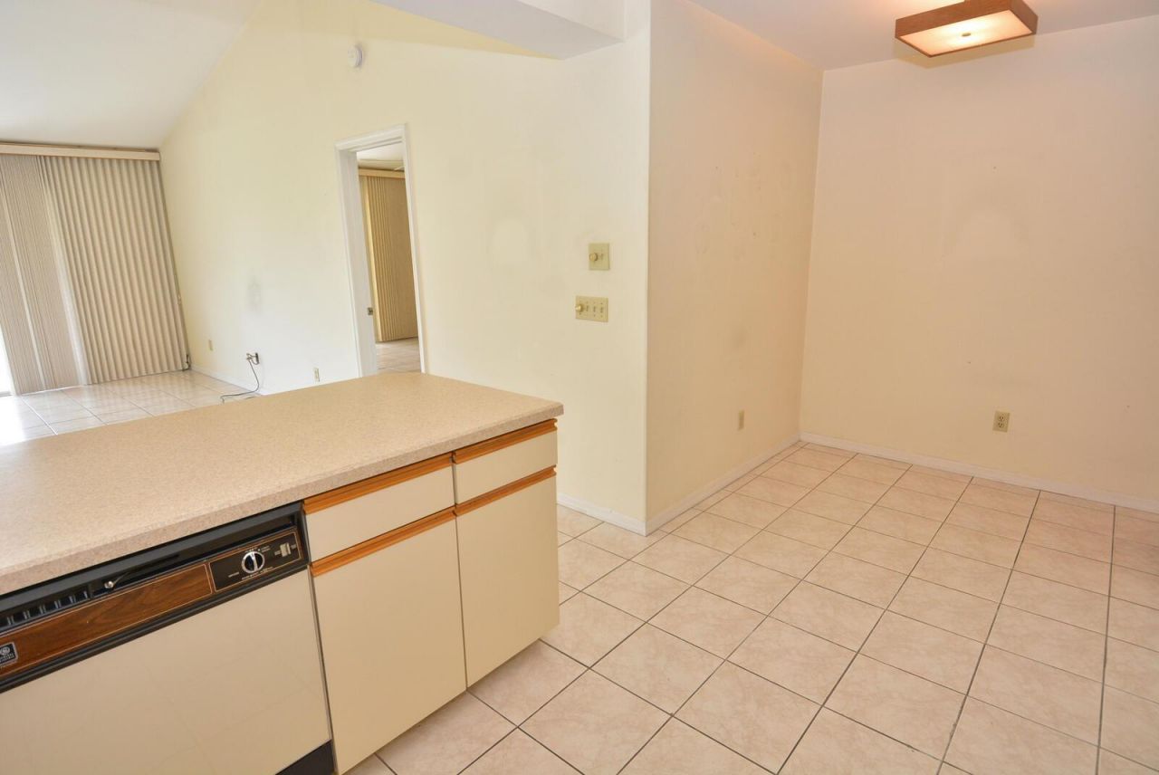 2544 SE Tropical East Circle E, Port Saint Lucie, FL 34952 Photo