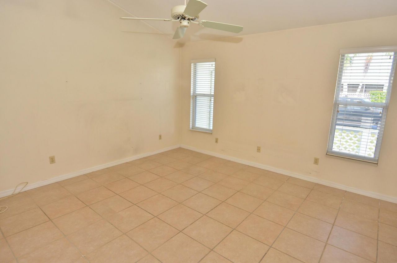 2544 SE Tropical East Circle E, Port Saint Lucie, FL 34952 Photo