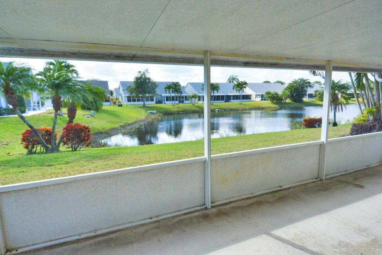 2544 SE Tropical East Circle E, Port Saint Lucie, FL 34952 Photo