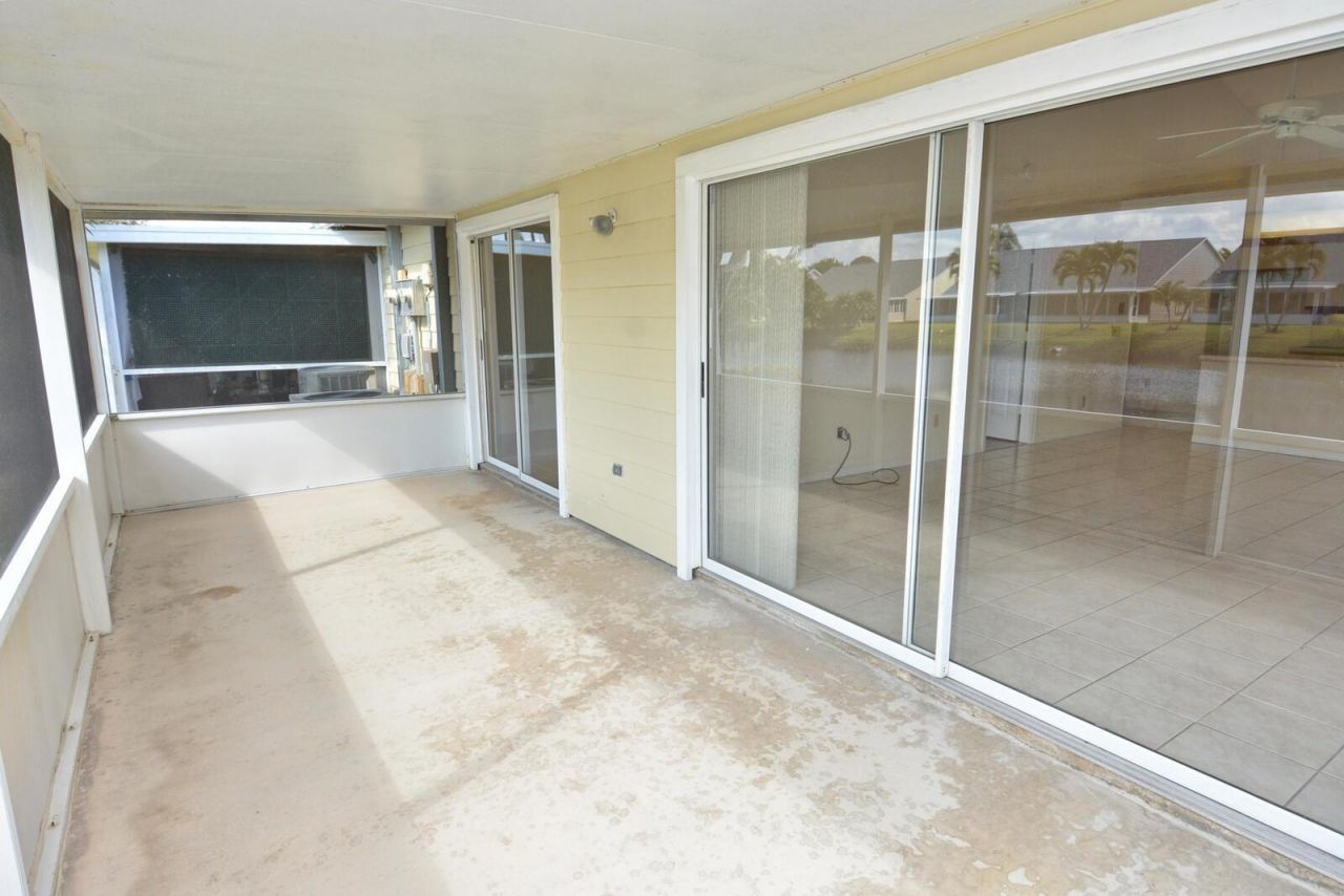 2544 SE Tropical East Circle E, Port Saint Lucie, FL 34952 Photo