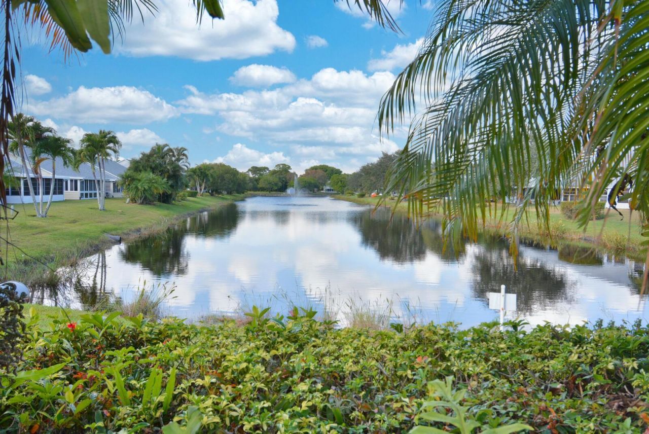 2544 SE Tropical East Circle E, Port Saint Lucie, FL 34952 Photo