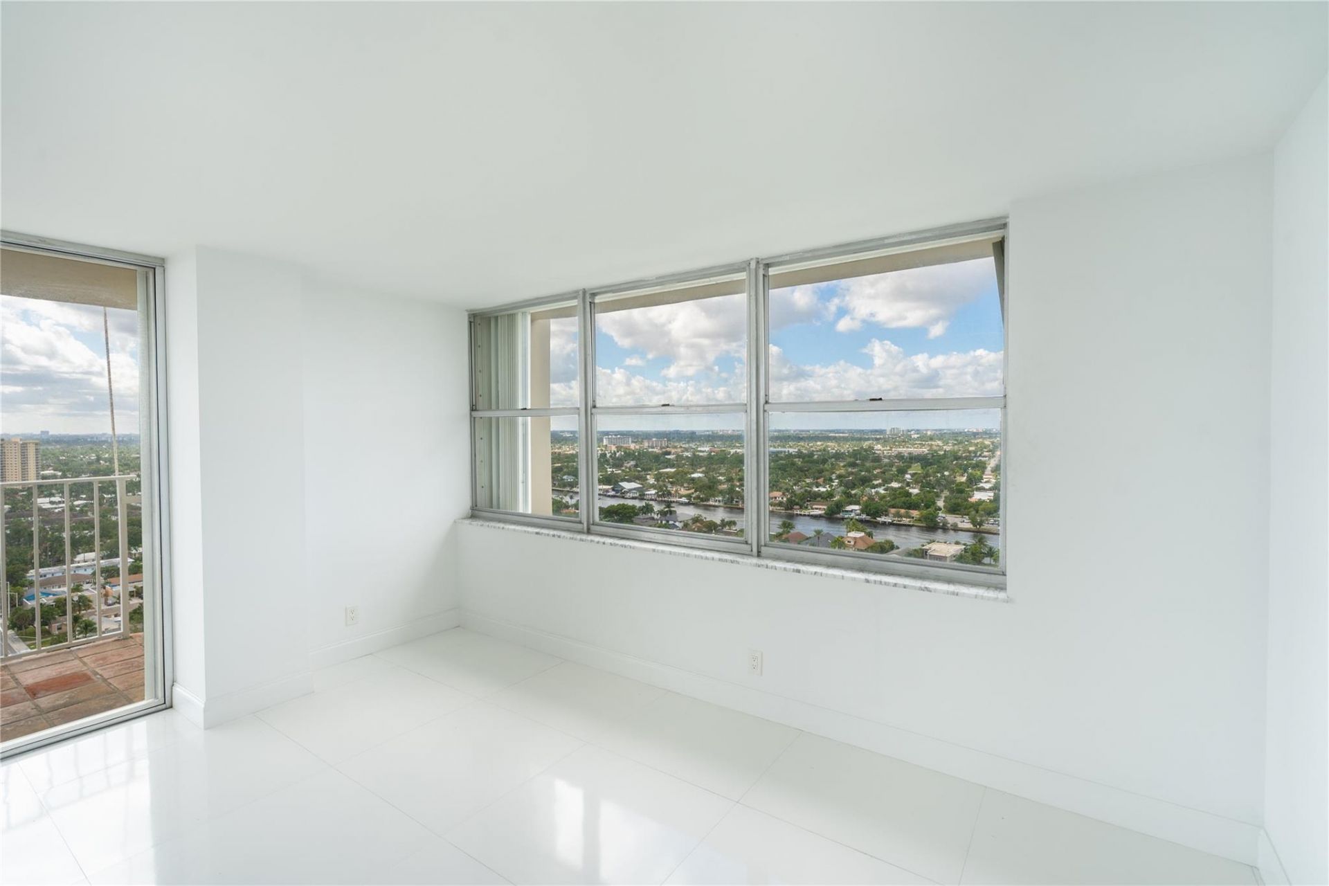 111 Briny Avenue, Unit 2314, Pompano Beach, FL 33062 Photo