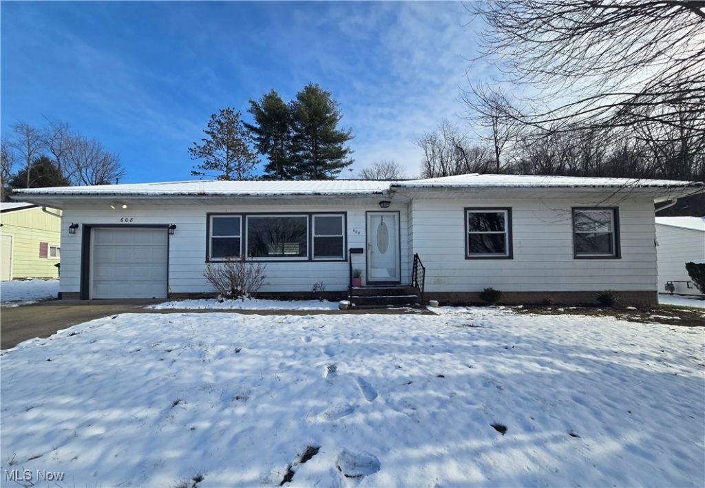 608 Highland Boulevard, Coshocton, OH 43812 Main Photo