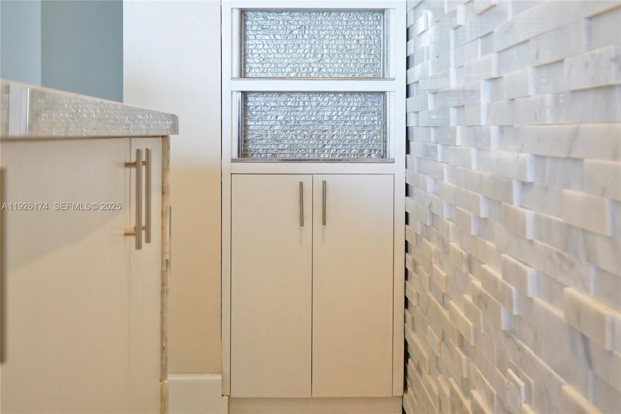 848 Brickell Key Dr, Unit 306, Miami, FL 33131 Photo