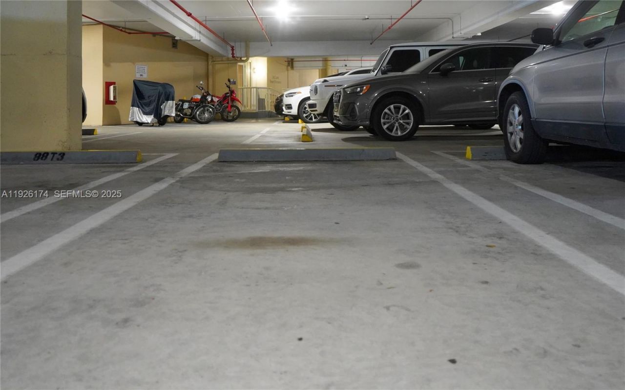 848 Brickell Key Dr, Unit 306, Miami, FL 33131 Photo