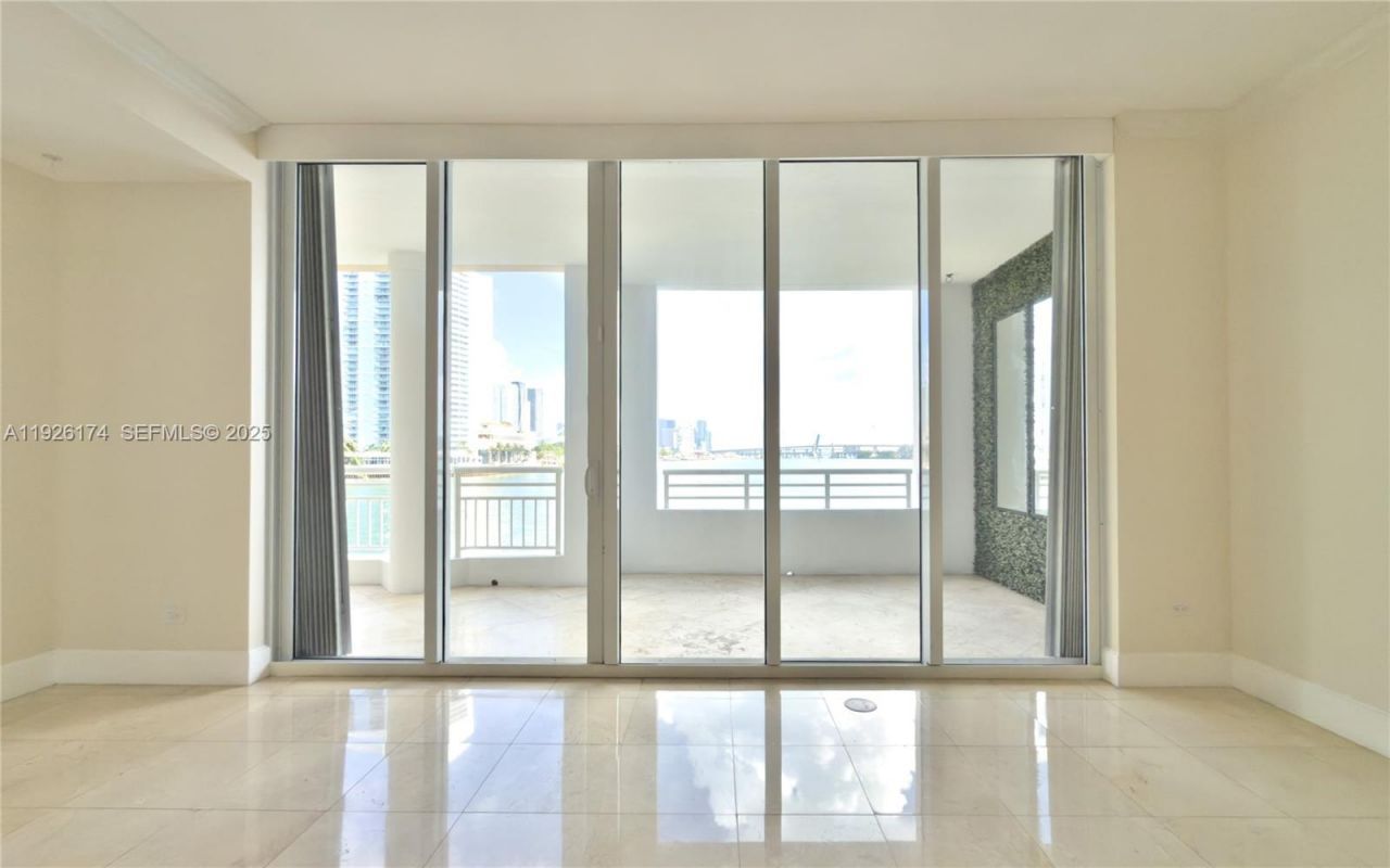 848 Brickell Key Dr, Unit 306, Miami, FL 33131 Photo