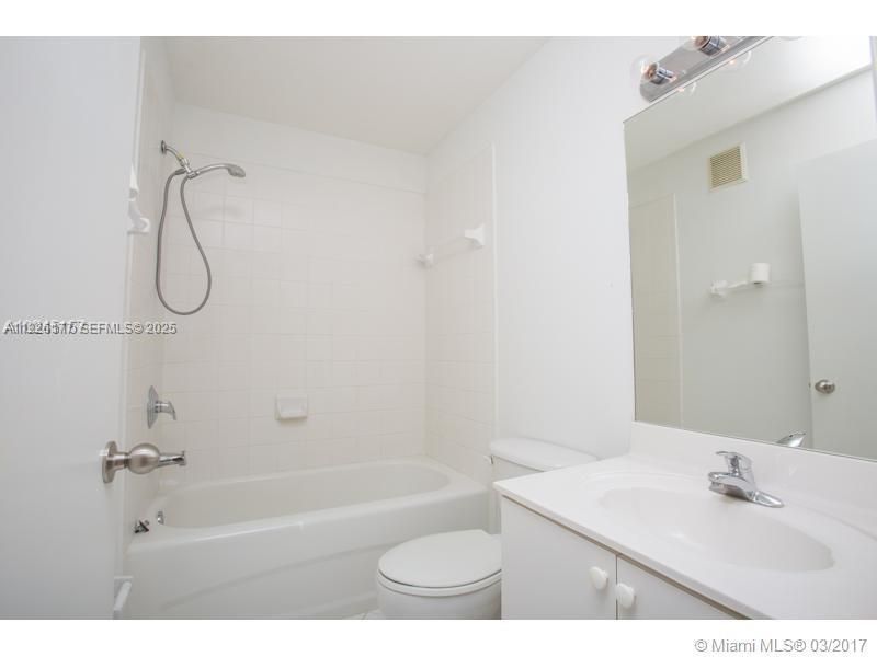 1251 SE 27th St, Unit 204, Homestead, FL 33035 Photo