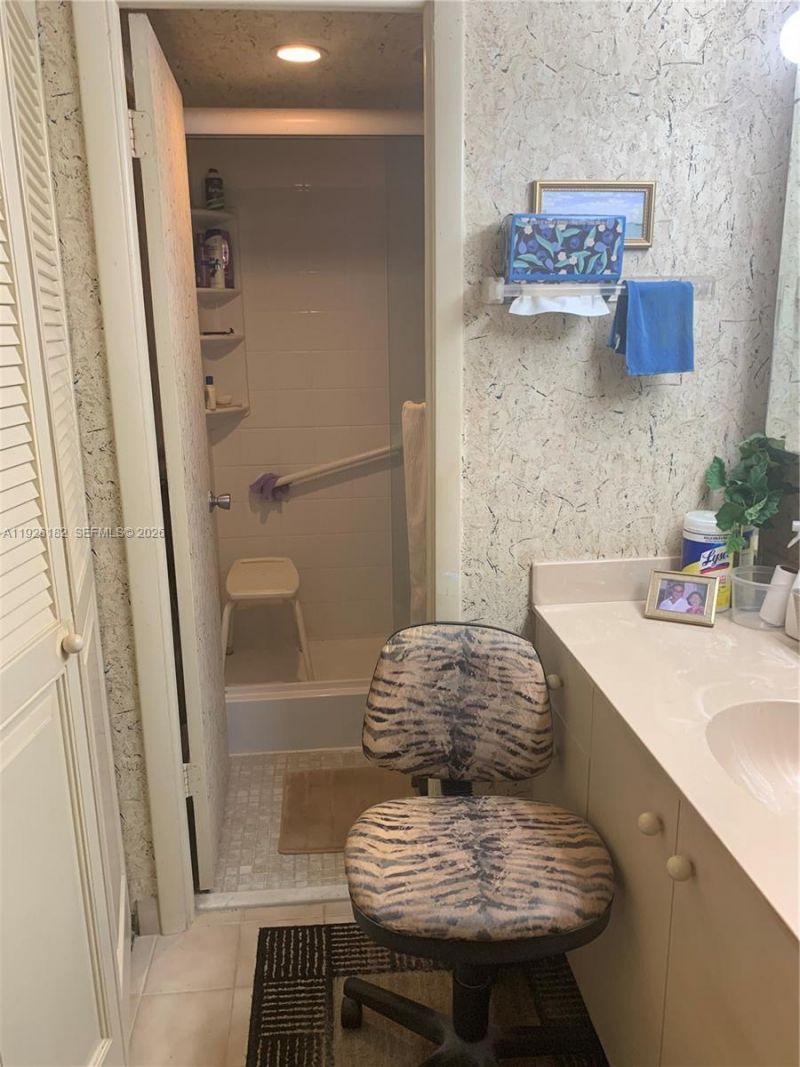 1400 Saint Charles, Unit 505, Pembroke Pines, FL 33026 Photo