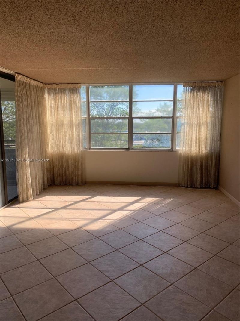 1400 Saint Charles, Unit 505, Pembroke Pines, FL 33026 Photo