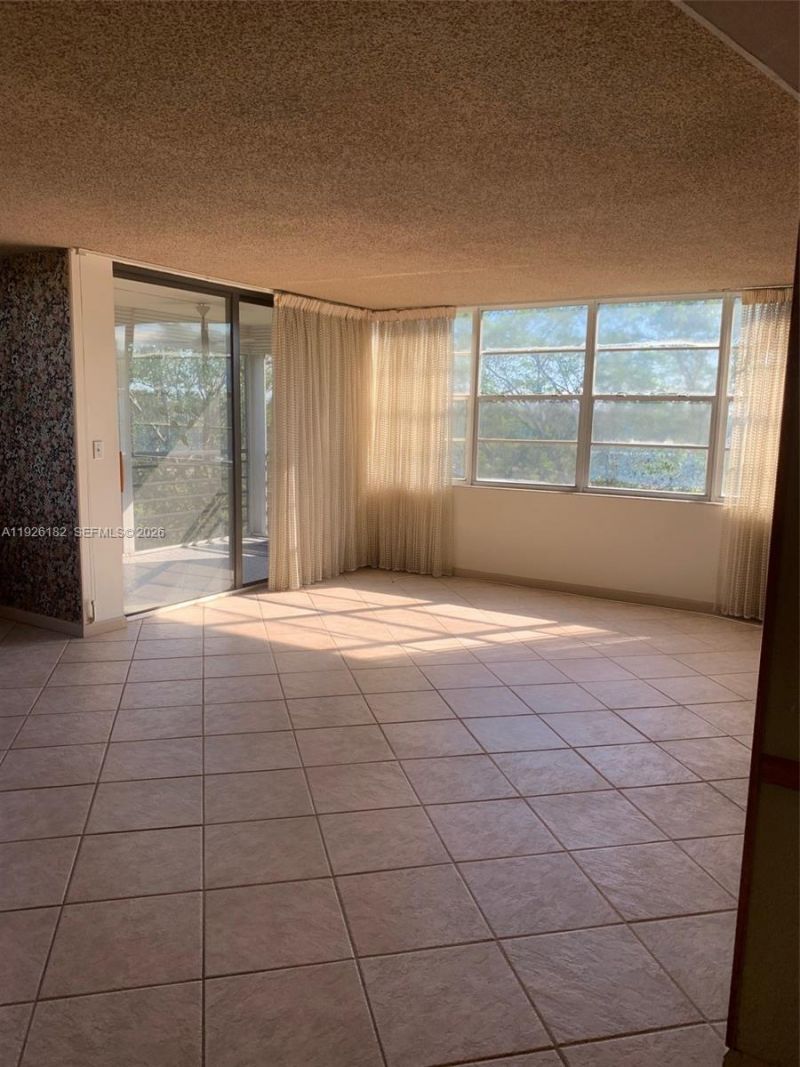 1400 Saint Charles, Unit 505, Pembroke Pines, FL 33026 Photo