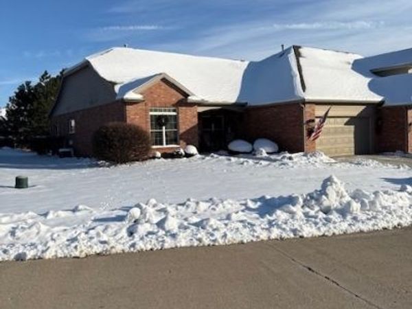 4 Monarch Drive, Bloomington, IL 61704