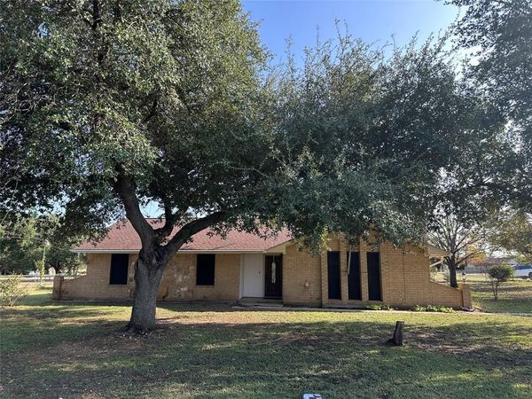 137 Oakview Circle, Waco, TX 76705