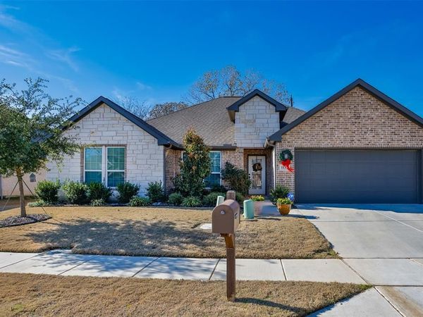 1135 Vintage Avenue, Gainesville, TX 76240