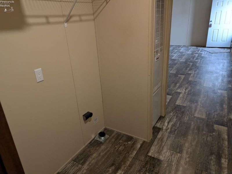 220 Maple Lane, Unit 124, Green Springs, OH 44836 Photo 10