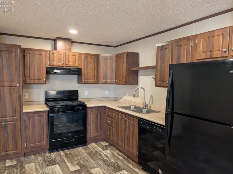 220 Maple Lane, Unit 124, Green Springs, OH 44836 Photo 17