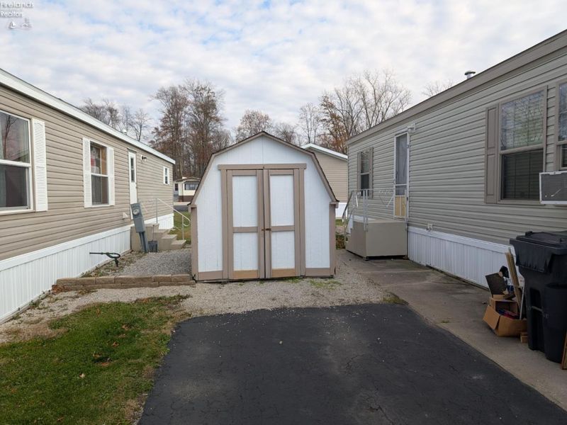 220 Maple Lane, Unit 124, Green Springs, OH 44836 Photo 21