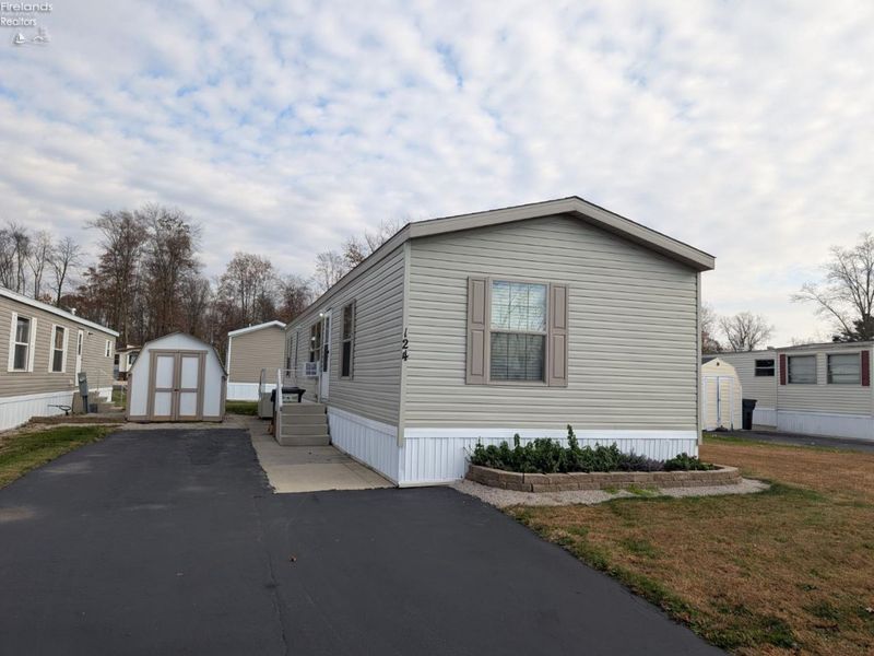 220 Maple Lane, Unit 124, Green Springs, OH 44836 Photo 25