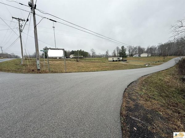 7911 Russell Road , Columbia, KY 42728