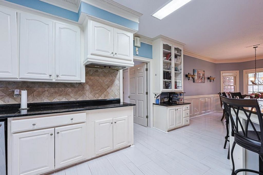 3749 Annandale Dr. Photo 11