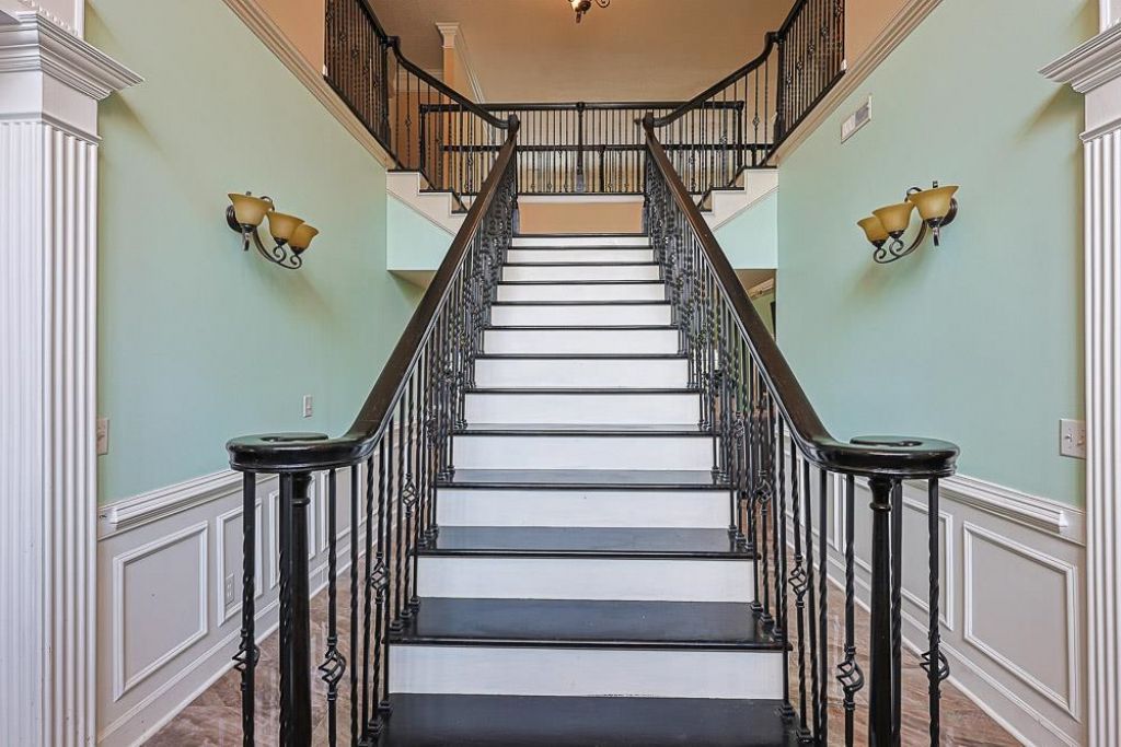 3749 Annandale Dr. Photo 13