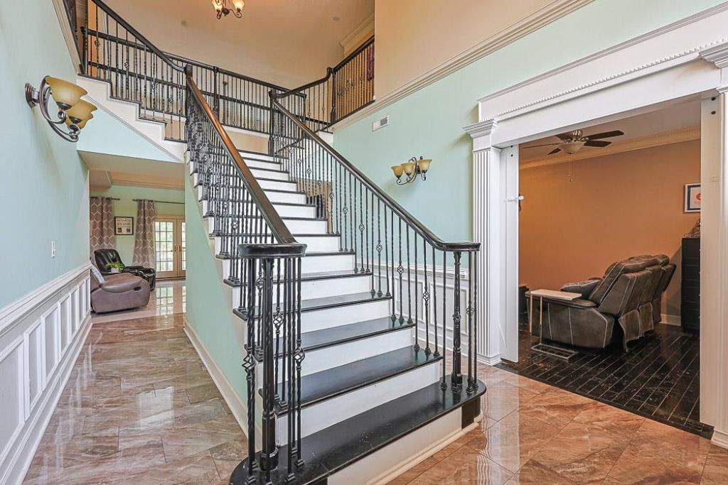 3749 Annandale Dr. Photo 14