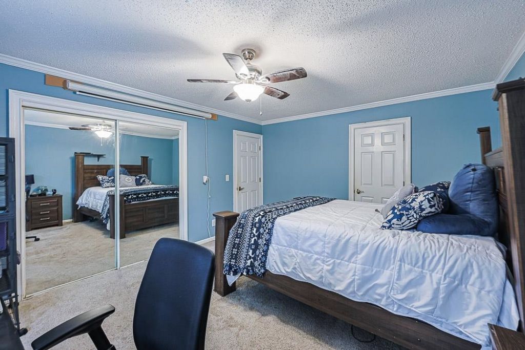 3749 Annandale Dr. Photo 29