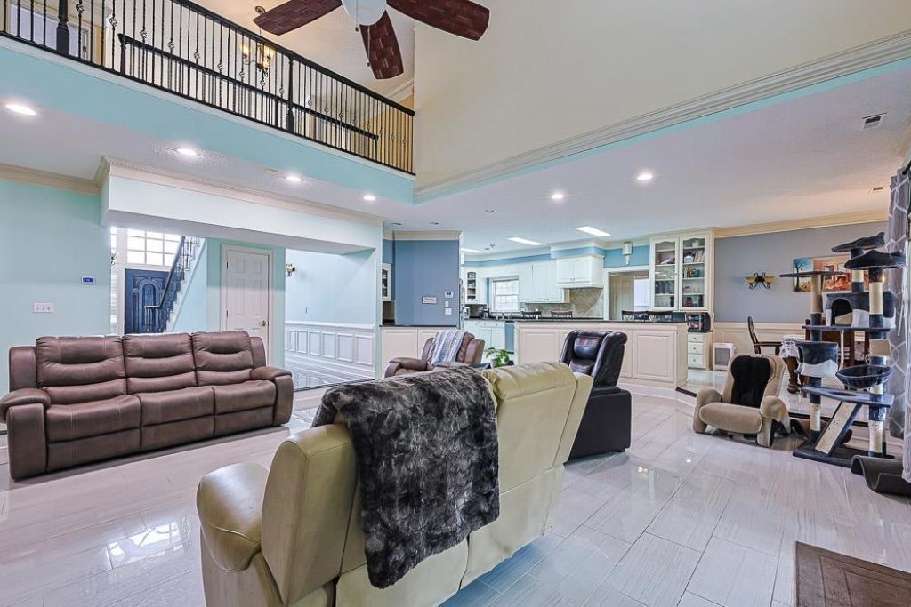 3749 Annandale Dr. Photo 5