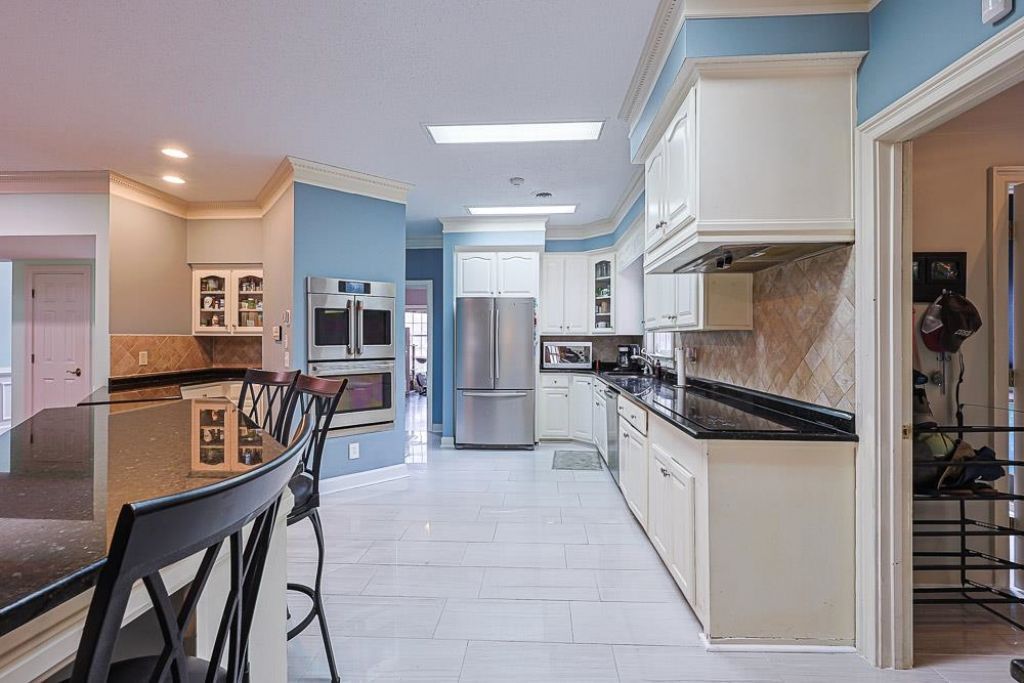 3749 Annandale Dr. Photo 6