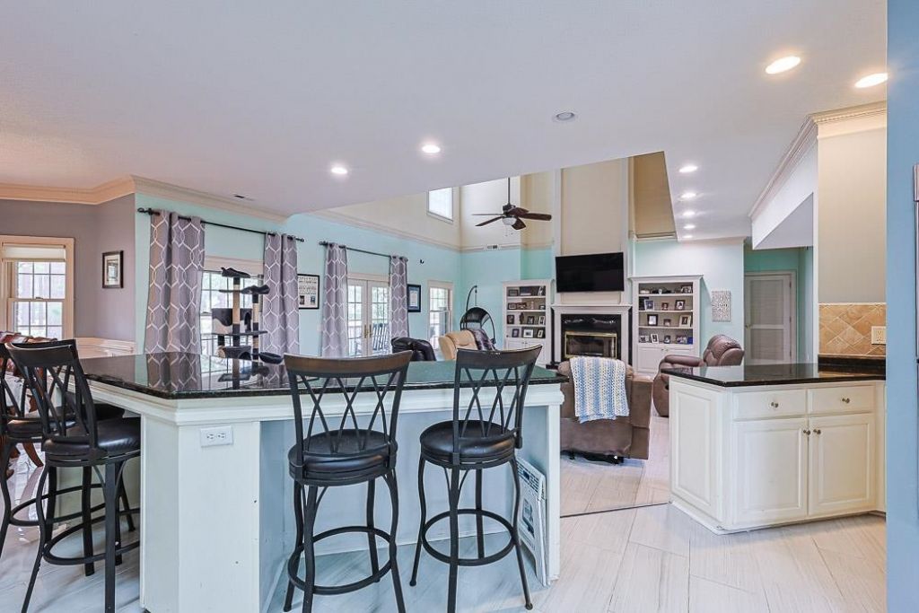 3749 Annandale Dr. Photo 9