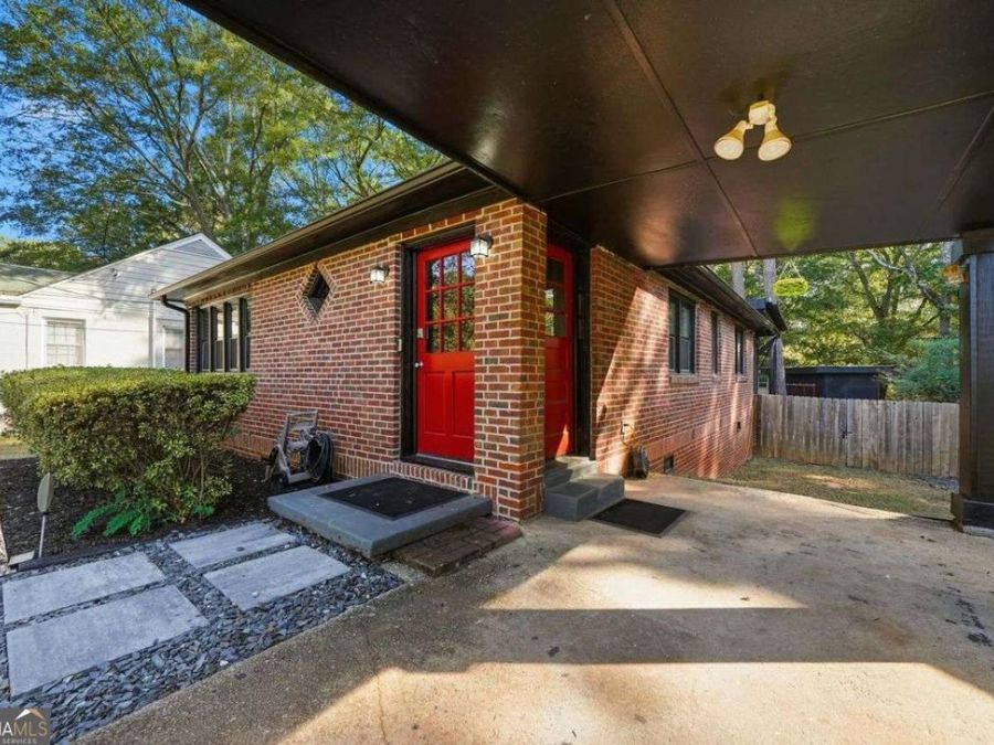 Property Image 6
